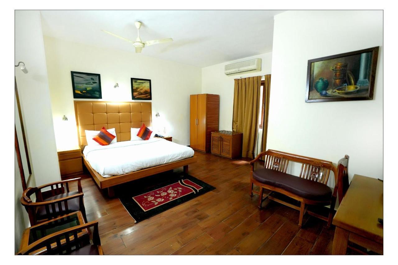 Hotel Oscar - Hauz Khas Ню Делхи Екстериор снимка