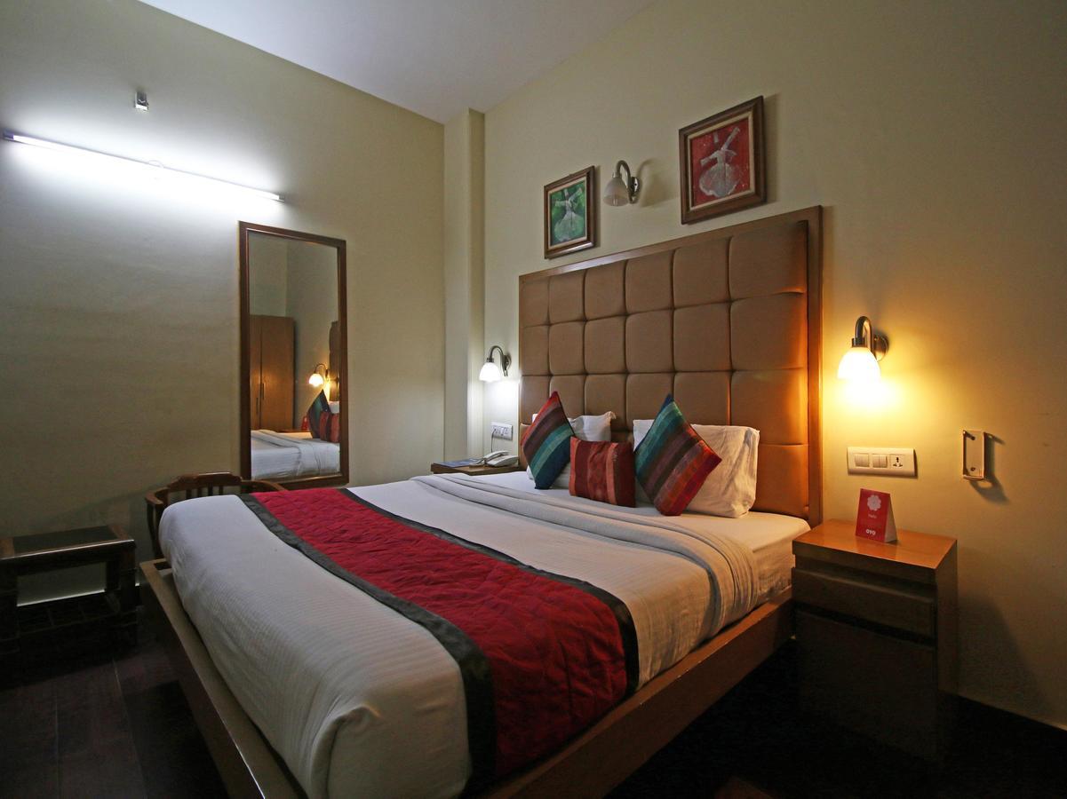 Hotel Oscar - Hauz Khas Ню Делхи Екстериор снимка