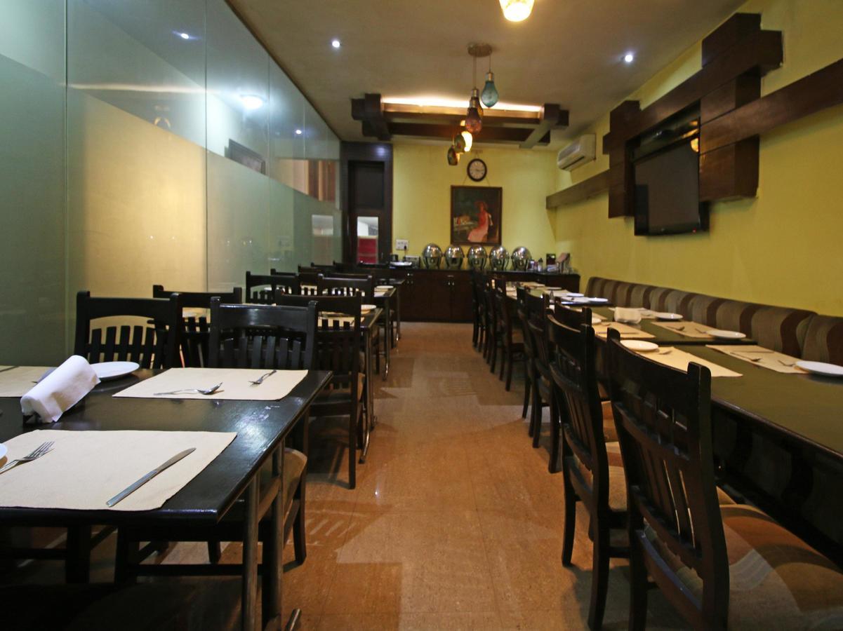 Hotel Oscar - Hauz Khas Ню Делхи Екстериор снимка