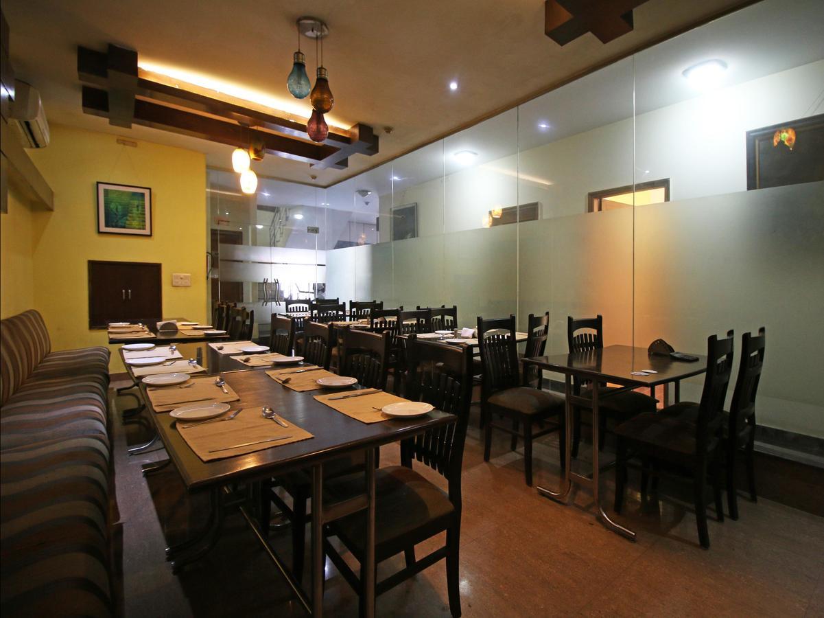 Hotel Oscar - Hauz Khas Ню Делхи Екстериор снимка