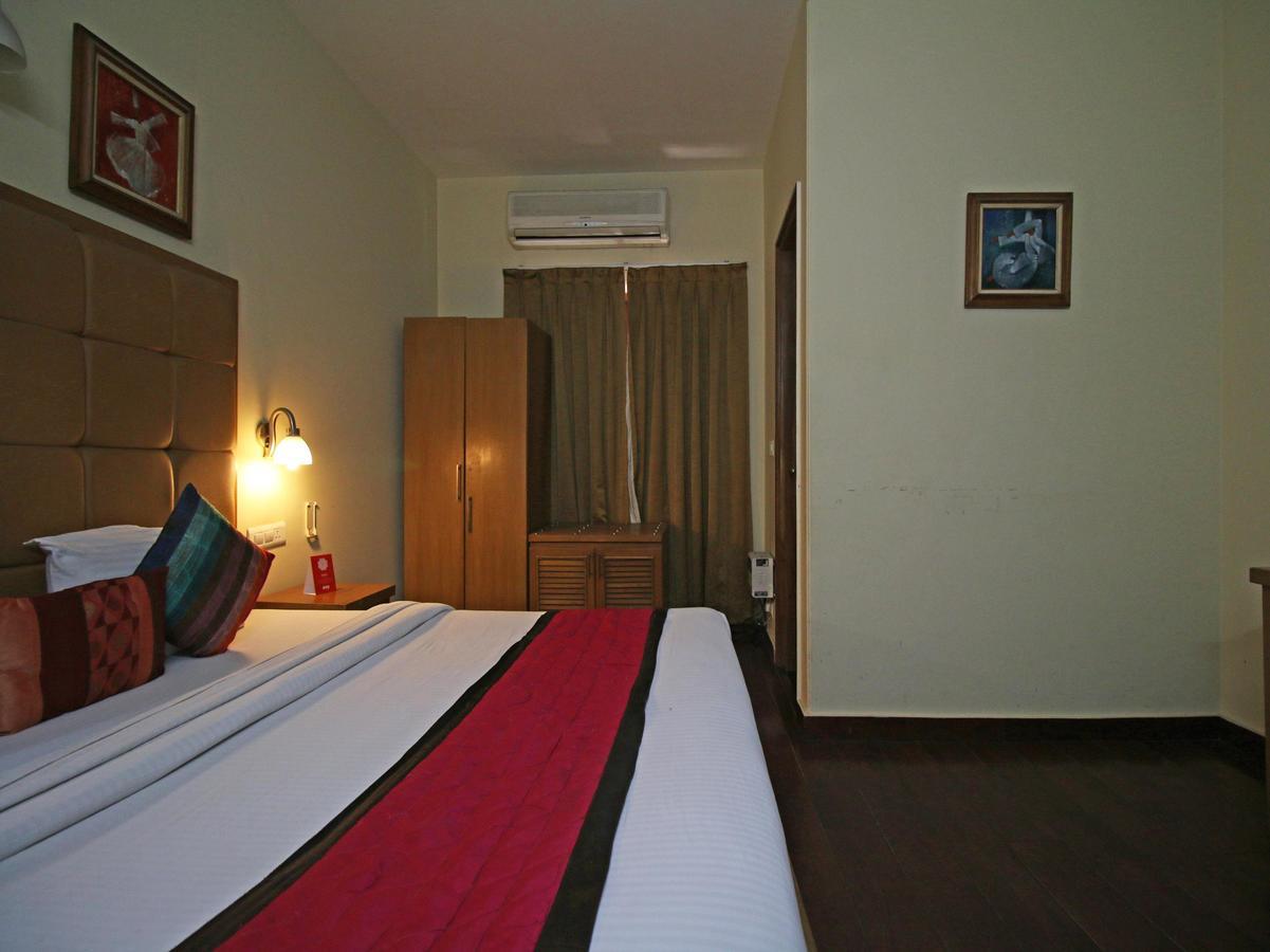 Hotel Oscar - Hauz Khas Ню Делхи Екстериор снимка