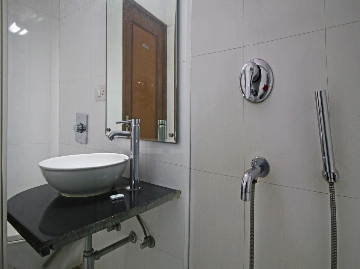 Hotel Oscar - Hauz Khas Ню Делхи Екстериор снимка