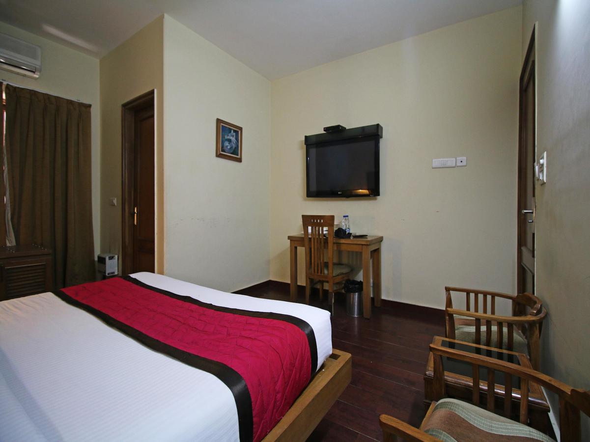Hotel Oscar - Hauz Khas Ню Делхи Екстериор снимка